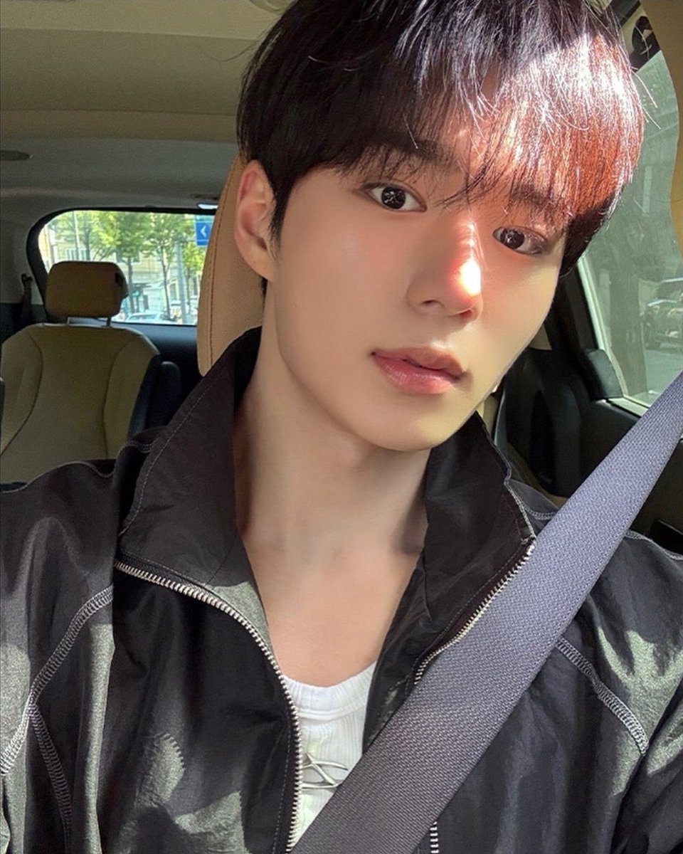 ALD1_PICS's tweet image. ALD1 INSTAGRAM UPDATE - JUNSEO
#์ํ๋๋ผ์ด๋ธ์