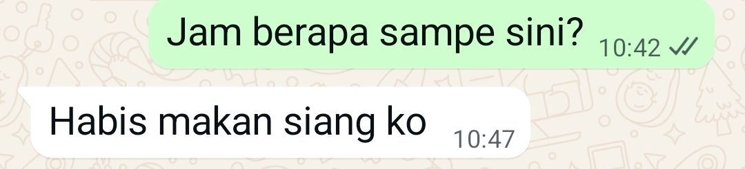 I prefer dikasi tau jam pasti sih. Mudah untuk atur waktu kalo ada angka-nya. Jadi ga perlu menunggu tanpa kejelasan.