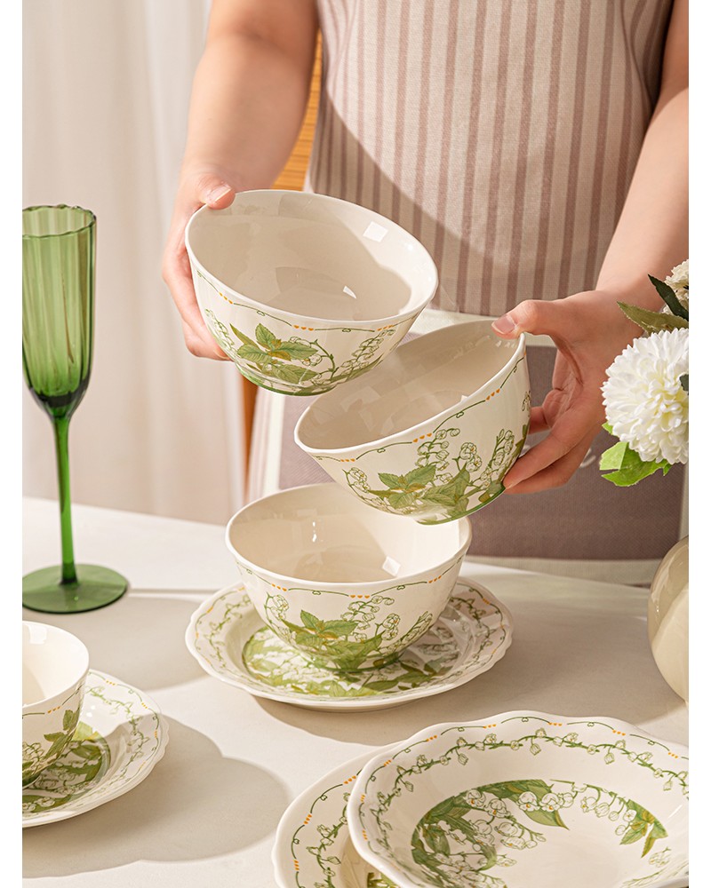 Fuga_ceramics's tweet image. Dinner just got a whole lot more stylish 🍽️✨ Our ceramic tableware combines effortless cleaning with timeless elegance—perfect for busy kitchens and beautiful tablescapes. Upgrade your dining experience today! #CeramicTableware #EasyClean #ElegantDining #TablewareDesign