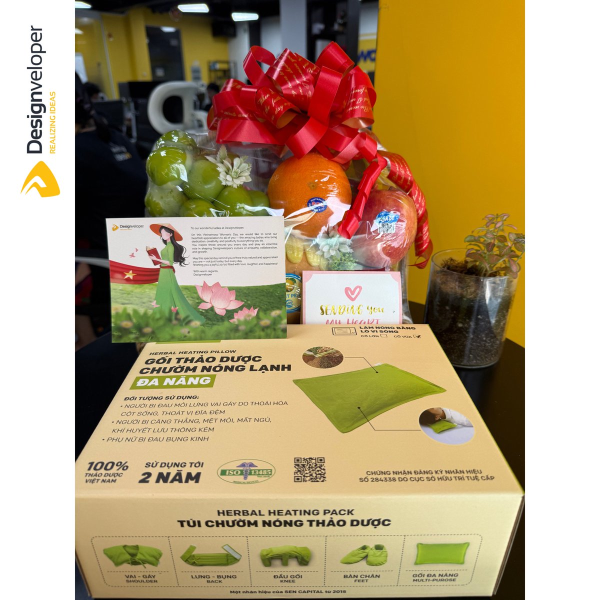 Designveloper's tweet image. 🎀 Happy Vietnamese Women’s Day from Designveloper!
Designveloper prepared lovely gifts to show appreciation for our beautiful ladies and their positive energy. Here’s a glimpse of their happy smiles! 💐
#VietnameseWomensDay #Designveloper #astranova