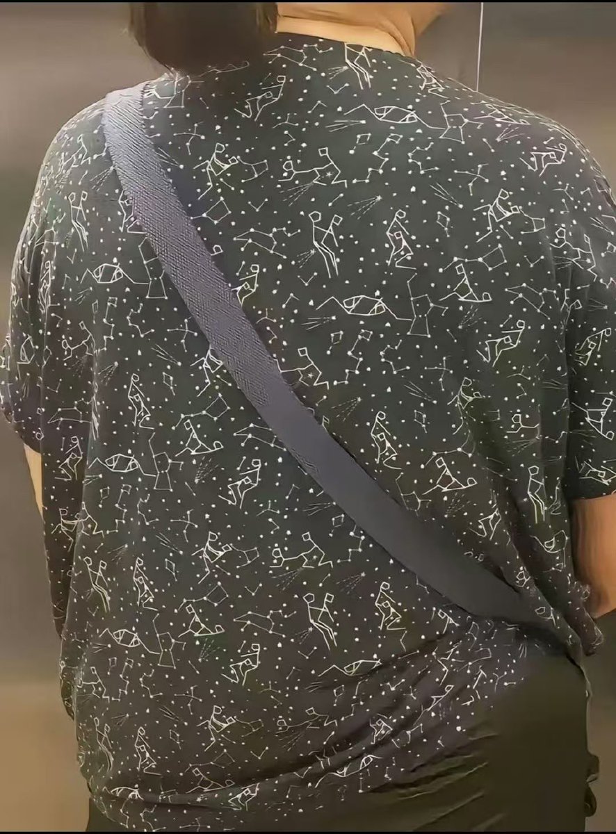 一开始以为是星空，感觉大妈真浪漫，仔细一看，“漫”可以去掉了。