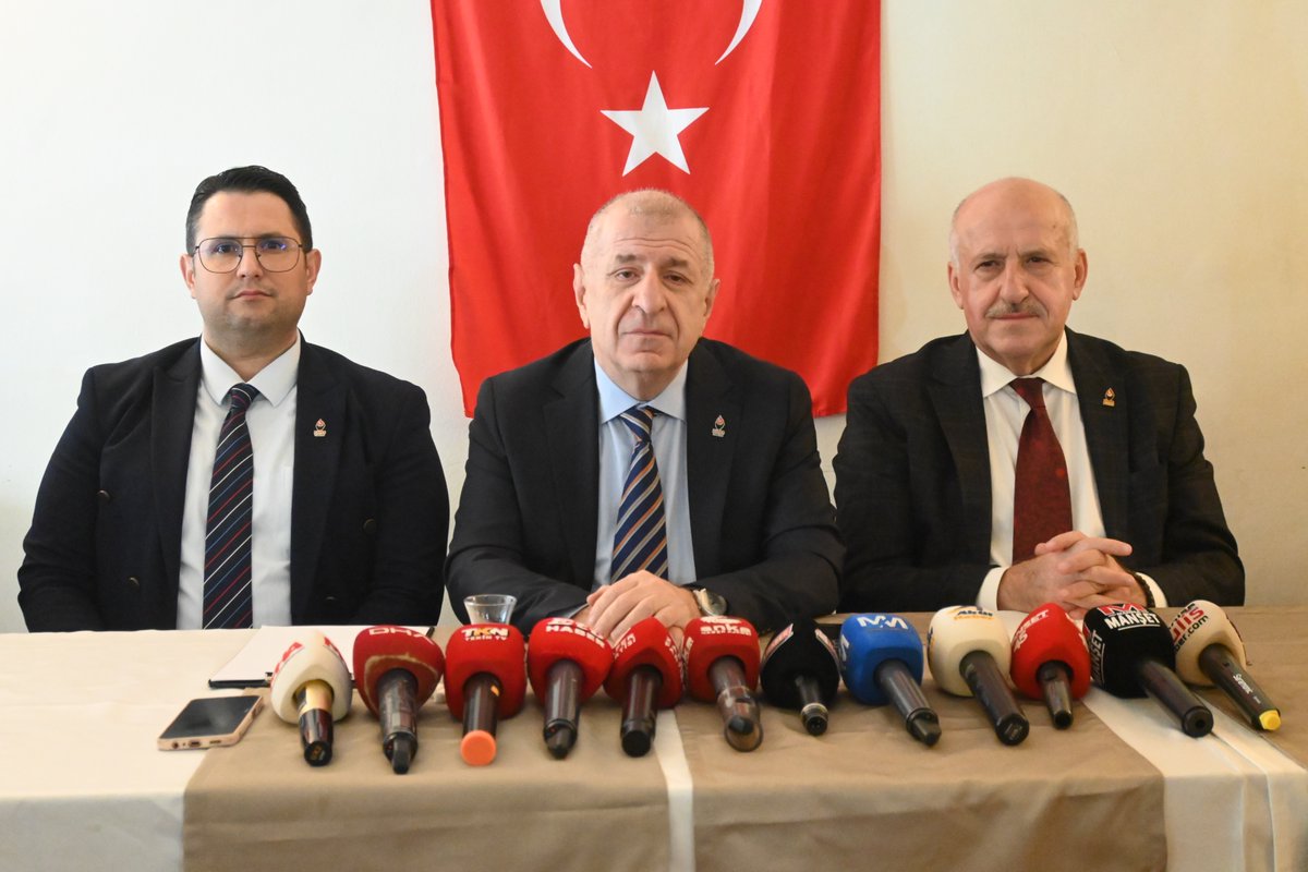 Ümit Özdağ:

"İki gün önce Diyarbakır'da pazarlık yapılan zihniyetin nasıl Türkiye'ye, Türk milletine ve Türk devletine baktığını gördük. Kendisini hukuk içerisinde davranmaya çağıran ve uyaran Türk polisine ‘düşman’ diye hitap eden bir zihniyetle karşı karşıyayız ve Öcalan