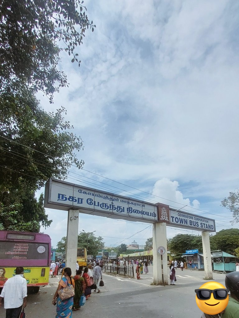 Good noonz!😋

<a href="/NammaCoimbatore/">Namma Kovai</a>

 Diwali day chilling with friends (collegemates😌)  
currently <a href="/BrookefieldsCBE/">Brookefields</a> 😉🎆