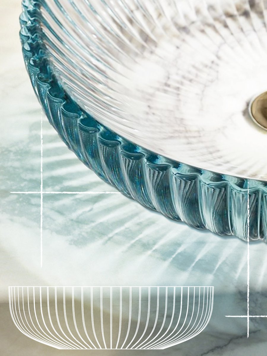 فن زجاجي في أبسط صورة. تضيف تموّجات Salute™ ونقوشه المميّزة لمسة فاخرة حتى في أصغر المساحات.

 #كوهلر_الشرق_الأوسط
 #كوهلر_السعودية