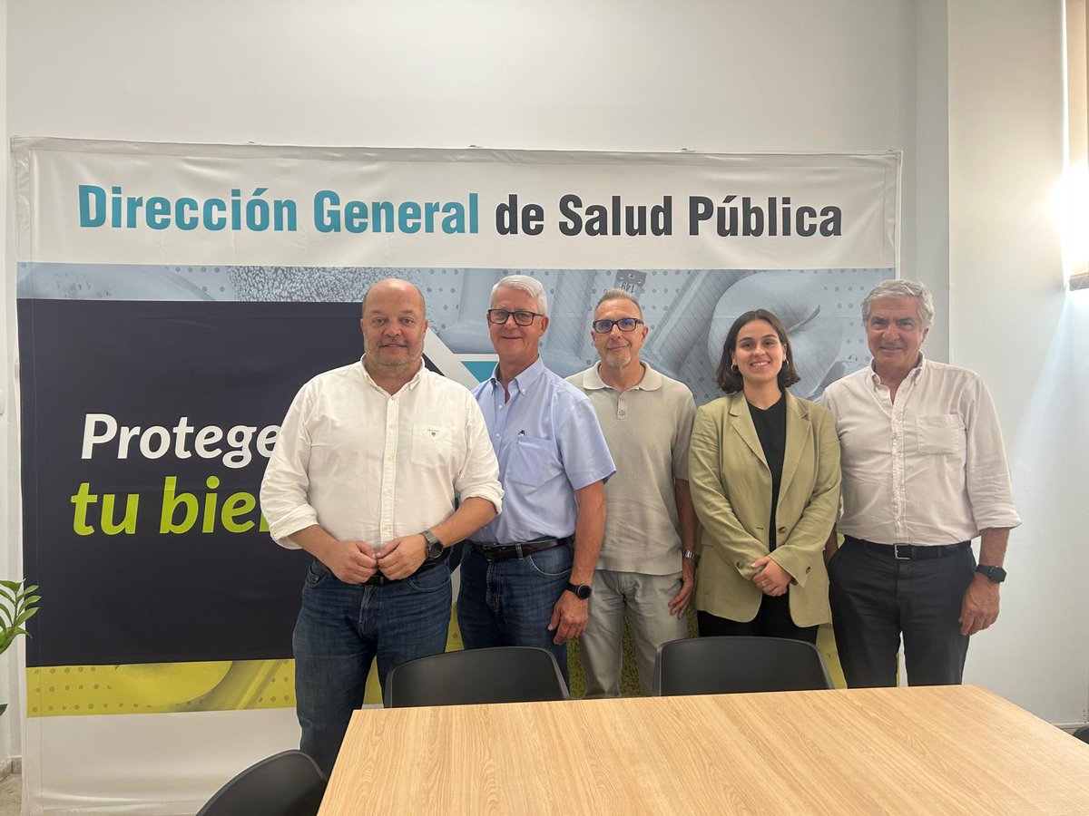 CanSaludable's tweet image. Reunión de la #DGSP con la @FEDE_Diabetes para conocer la plataforma #CrecerSinDiabetes, movimiento colaborativo que busca el impulso de la detección precoz de la diabetes tipo 1 en España y transformar así la vida de los pacientes y sus familias.

@SanidadGobCan @PresiCan