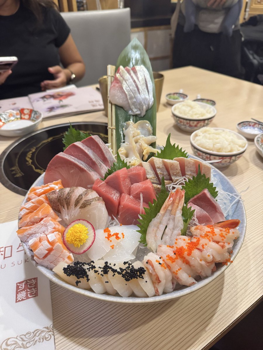 TGIM! #WritersLift Support your favorite authors! Like, retweet &amp; follow everyone on this thread

#ShamelessSelfPromoMonday   #WritingCommunity #authorcommunity #BooksWorthReading #booktwt!
Share whatever you have - #links, #books, #blogs