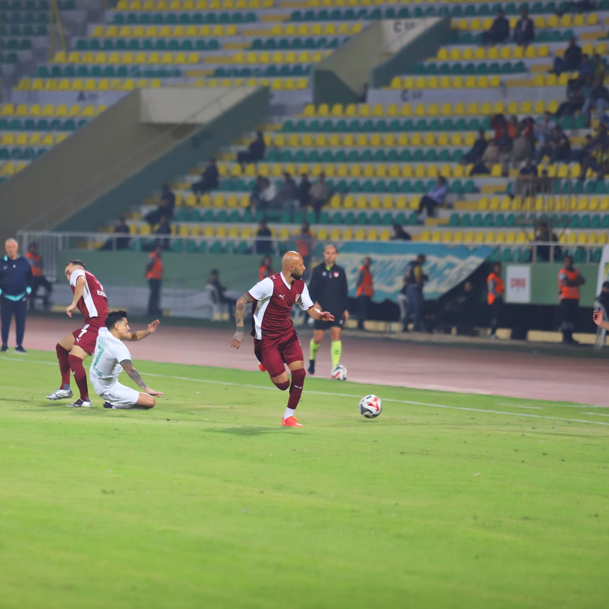 SOZ__6's tweet photo. Mücadeleye devam 💪🏾🇱🇻 @elazigspororgtr https://t.co/pmD3I0qKlf