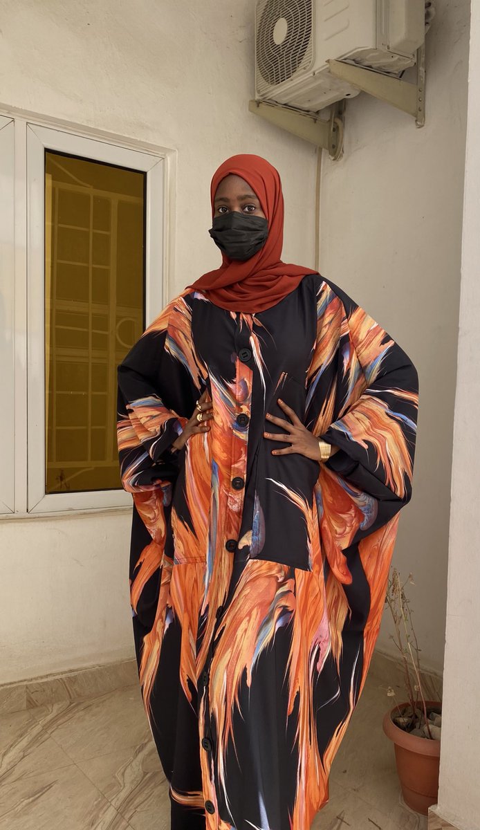 silhouette_ngr's tweet image. They said “boubou with pockets?”
We said “yes, with pockets!.” 😌
Our OG bestseller is back in new and refreshing gorgeous prints!
The Pocket Boubou: because comfort can still be classy.👌🏾😌
NGN 17,500 (veil sold separately)