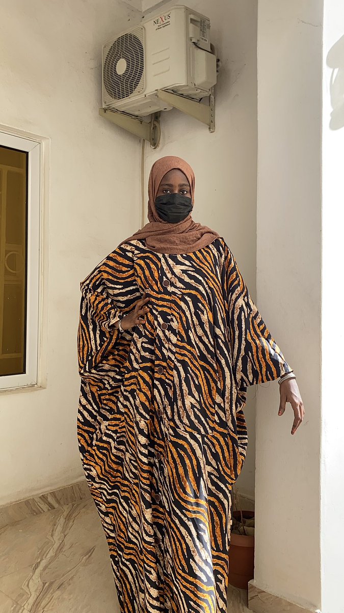 silhouette_ngr's tweet image. They said “boubou with pockets?”
We said “yes, with pockets!.” 😌
Our OG bestseller is back in new and refreshing gorgeous prints!
The Pocket Boubou: because comfort can still be classy.👌🏾😌
NGN 17,500 (veil sold separately)