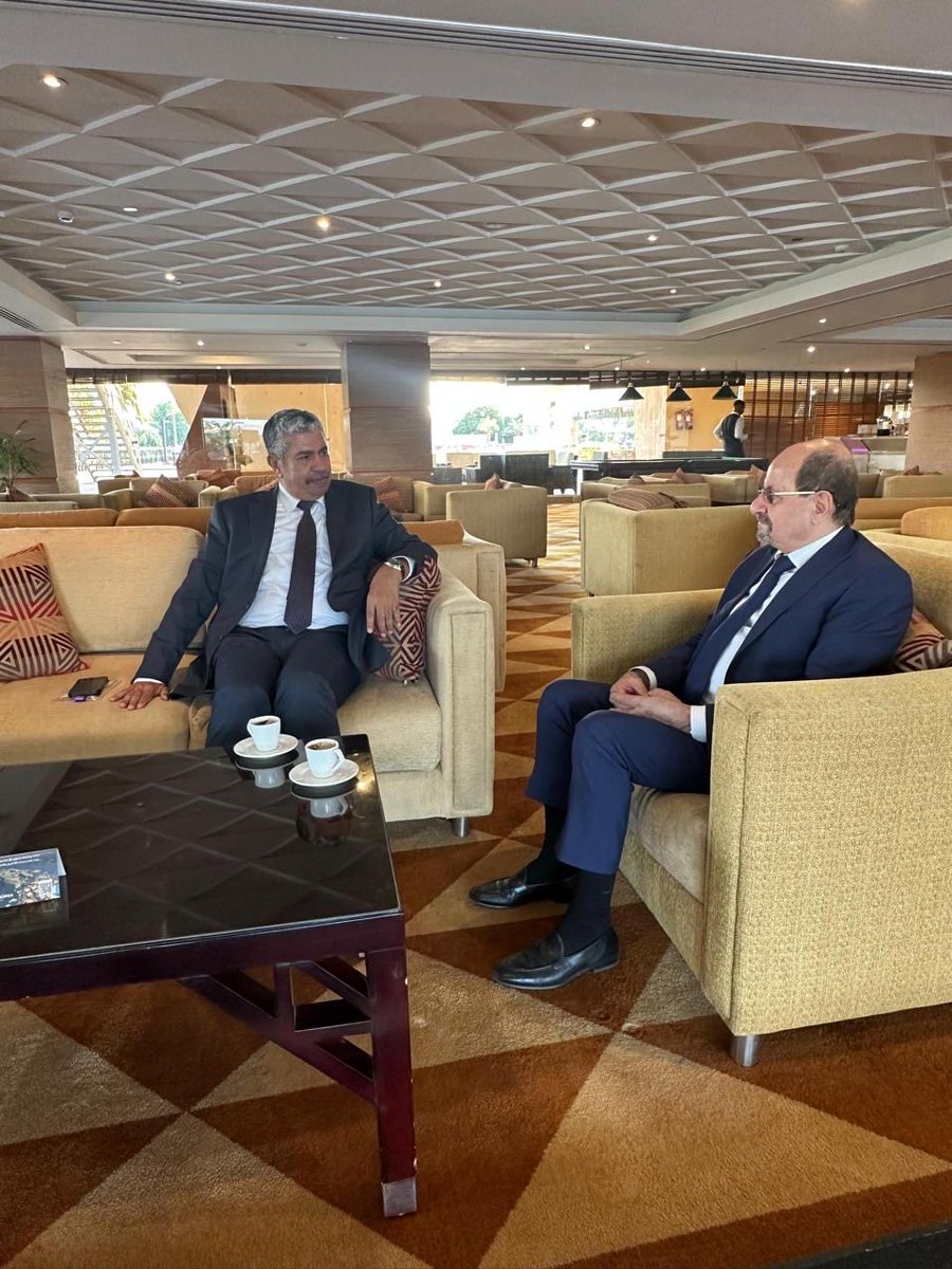 محاور حديث في جلسة ودية مع معالي وزير الخارجية د.شائع الزنداني <a href="/Shaya_Zindani/">د.شائع الزنداني</a> على هامش #منتدى_أسوان بمصر
 #بحاح