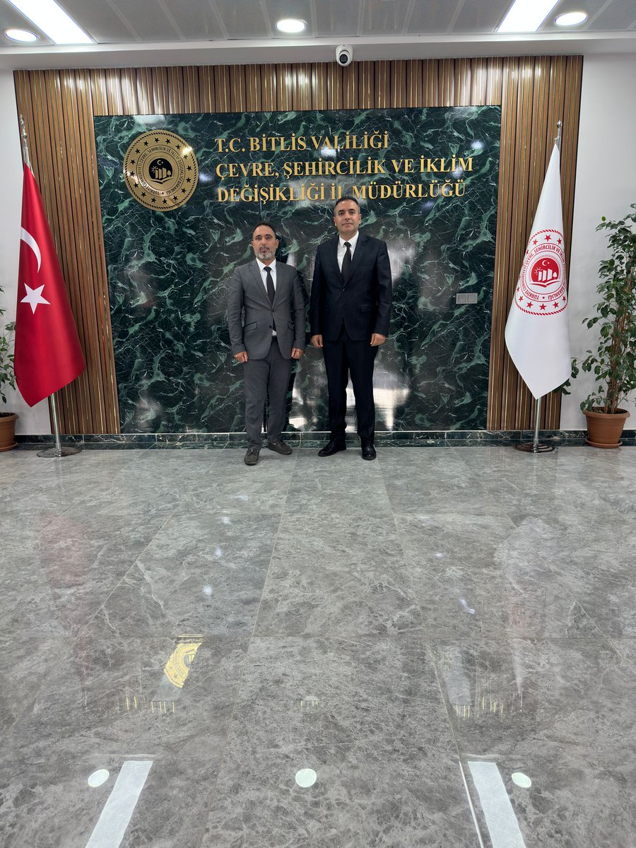 bitlis_csb's tweet photo. Van Gölü Elektrik Dağıtım A.Ş (VEDAŞ) Bitlis İl Müdürü Sn. Suat Coşar,  İl Müdürümüz Adem Ekinci'yi ziyaret etti.
@csbgovtr 
@ahmetkarakaya37 
@AdemEkinci63 https://t.co/5JoKqJh3Y7