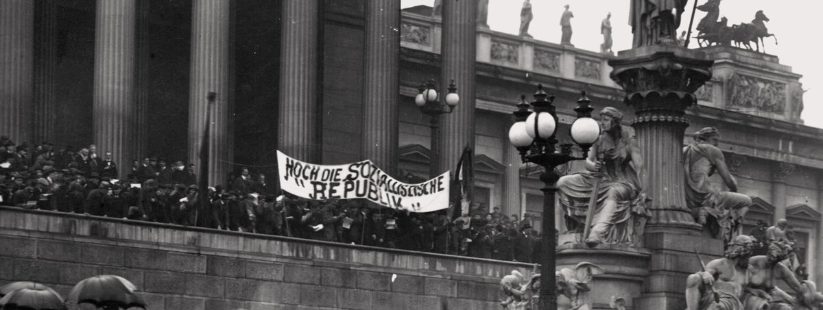 Do., 23.10., um 18:30 Uhr besucht uns Norbert Christian Wolf (<a href="/univienna/">Universität Wien</a>​) in der FAKTory und spricht über die österr. Revolution 1918/19. Er fokussiert auf Literat:innen: Wie haben die Situation wahrgenommen - und wofür haben sie sich eingesetzt? Anm. u.: bit.ly/47hHYkm