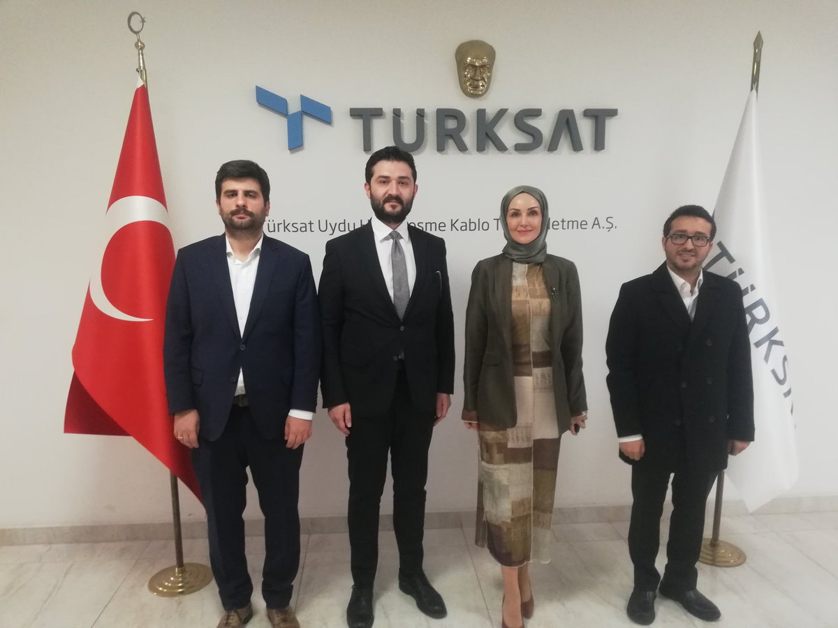 Ak Parti Ankara İl Avukat Koordinatörümüz <a href="/avmuratcandogan/">Av. Murat Can Doğan</a>, avukat ziyaretleri kapsamında; Çankaya Avukat Koordinatörümüz <a href="/tahapakdil/">Hayri Taha Pakdil</a> ile birlikte, Av. Özlem Akgüç'ü ziyaret ettiler. Misafirperverliği için kendisine teşekkür ederiz.

<a href="/hakanhanozcan/">Hakan Han ÖZCAN 🇹🇷</a>
<a href="/emrhntrn/">Emirhan Turan 🇹🇷 ⚖</a>