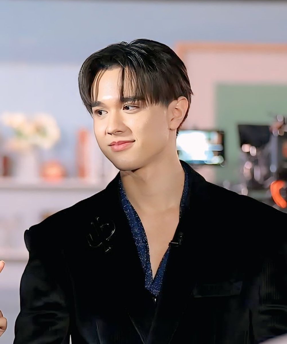 ไมกี้คือสมบัติของชาติ! ใครไม่รักก็บ้าแล้ว ทั้งหล่อทั้งมีคุณภาพ🥇

#TheUpgradeEP2
#mikepanitan 
#ไมกี้ปณิธาน •°♡