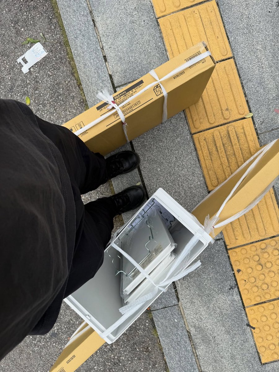 AOMGTH's tweet image. [IG] eloinvvd: 191025 เอลโล่โพสต์ภาพใหม่ค่ะ 

instagram.com/eloinvvd/p/DP_…

#AOMG #ELO #엘로