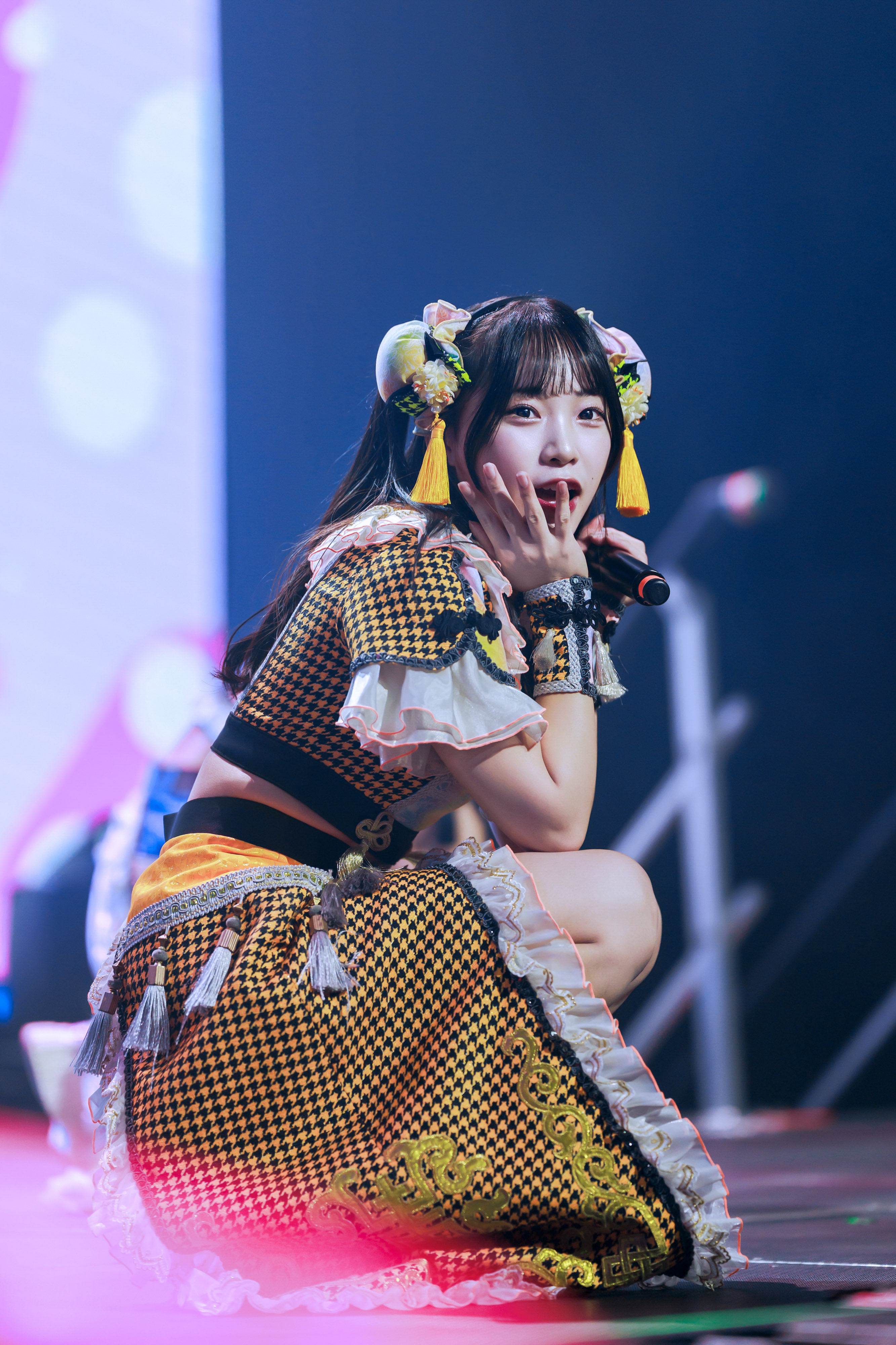 虹コン - Search / X