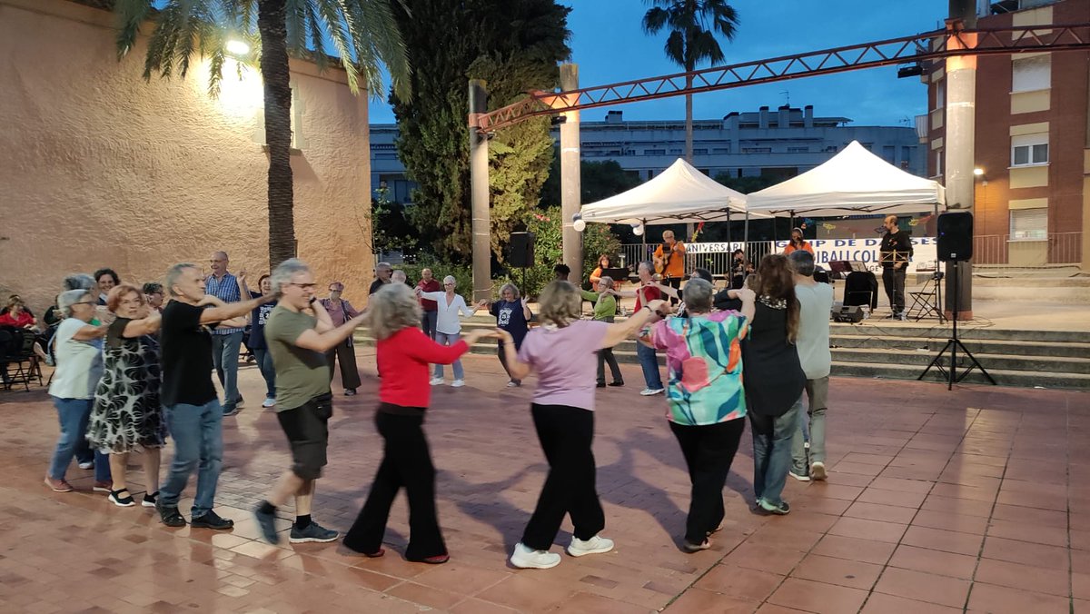 SenFaUna's tweet photo. Una tarda magnífica al 30è Aniversari de @triballcoloma. Contiueu així molts anys més. https://t.co/h8IfaD1RsS