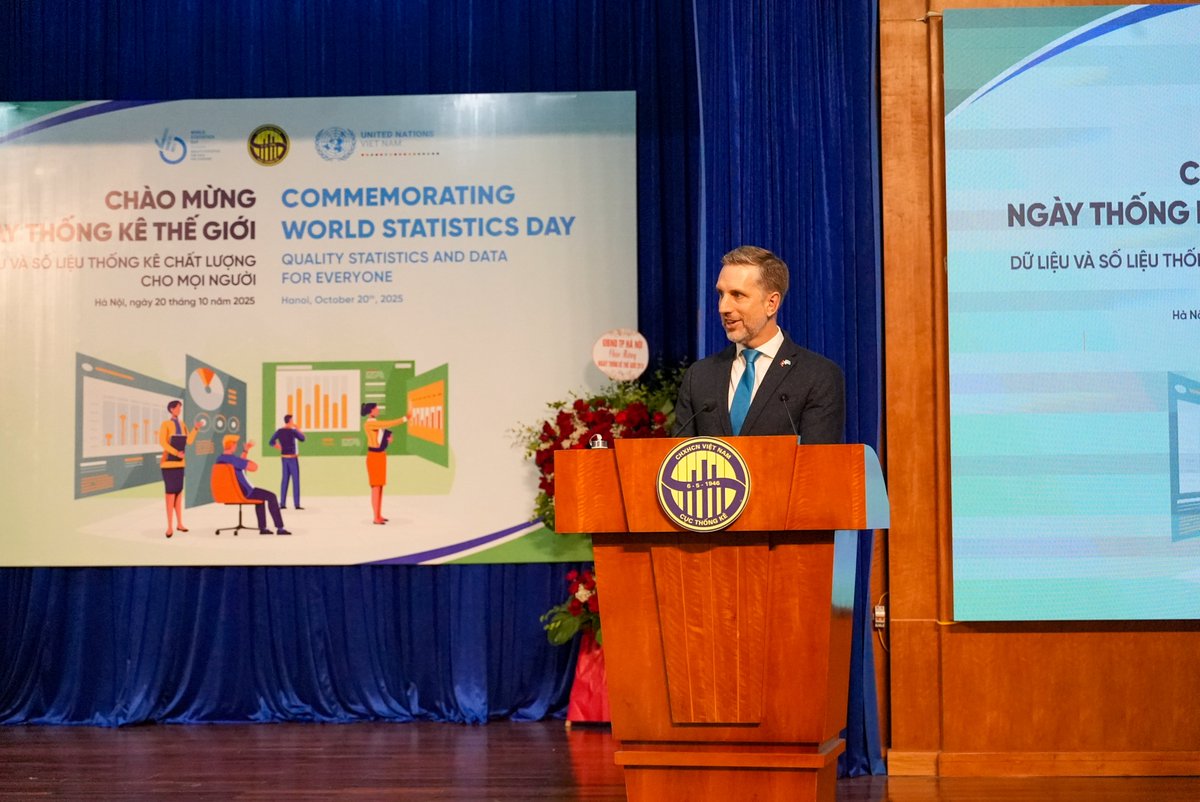 unfpa_vietnam's tweet image. The UN stands ready to deepen partnership with Viet Nam’s NSO to build a data ecosystem for sustainable development—empowering decision-makers and citizens alike. 🌍
Shared by UNFPA Viet Nam Rep. Matt Jackson on #WorldStatisticsDay. #SDGs #DataForDevelopment