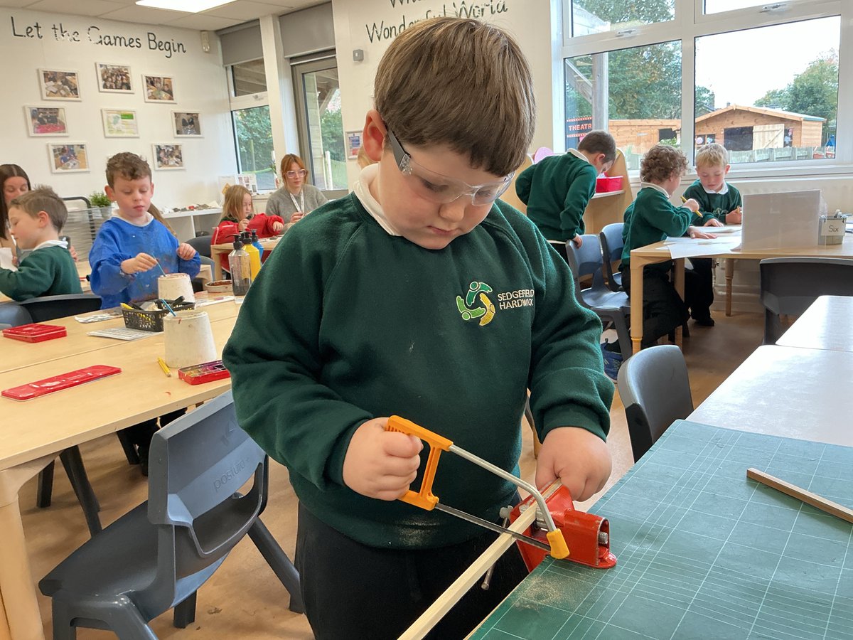 SedgefieldHardw's tweet image. Year 1 have been learning how to use the woodwork area safely — wearing goggles, using vices, and handling hacksaws with care. Now they’re excited to plan and build their own wooden creations! 🪚🪵👷♂️ #DesignTechnology