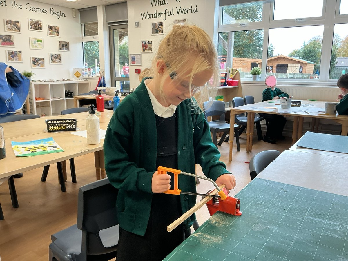 SedgefieldHardw's tweet image. Year 1 have been learning how to use the woodwork area safely — wearing goggles, using vices, and handling hacksaws with care. Now they’re excited to plan and build their own wooden creations! 🪚🪵👷♂️ #DesignTechnology