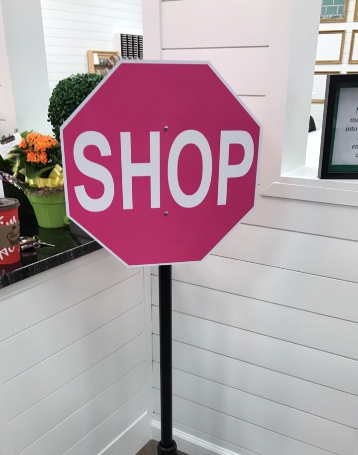 Nandukiskaro's tweet image. Since Onitsha is trending, let’s put our people on 
#OnitshaVendors , quote this tweet or drop your business, let’s connect you with new customers.