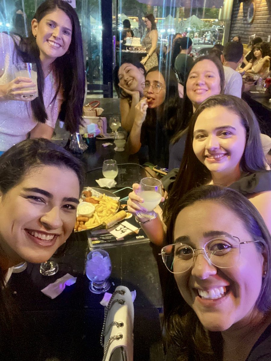 Thais tweet media
