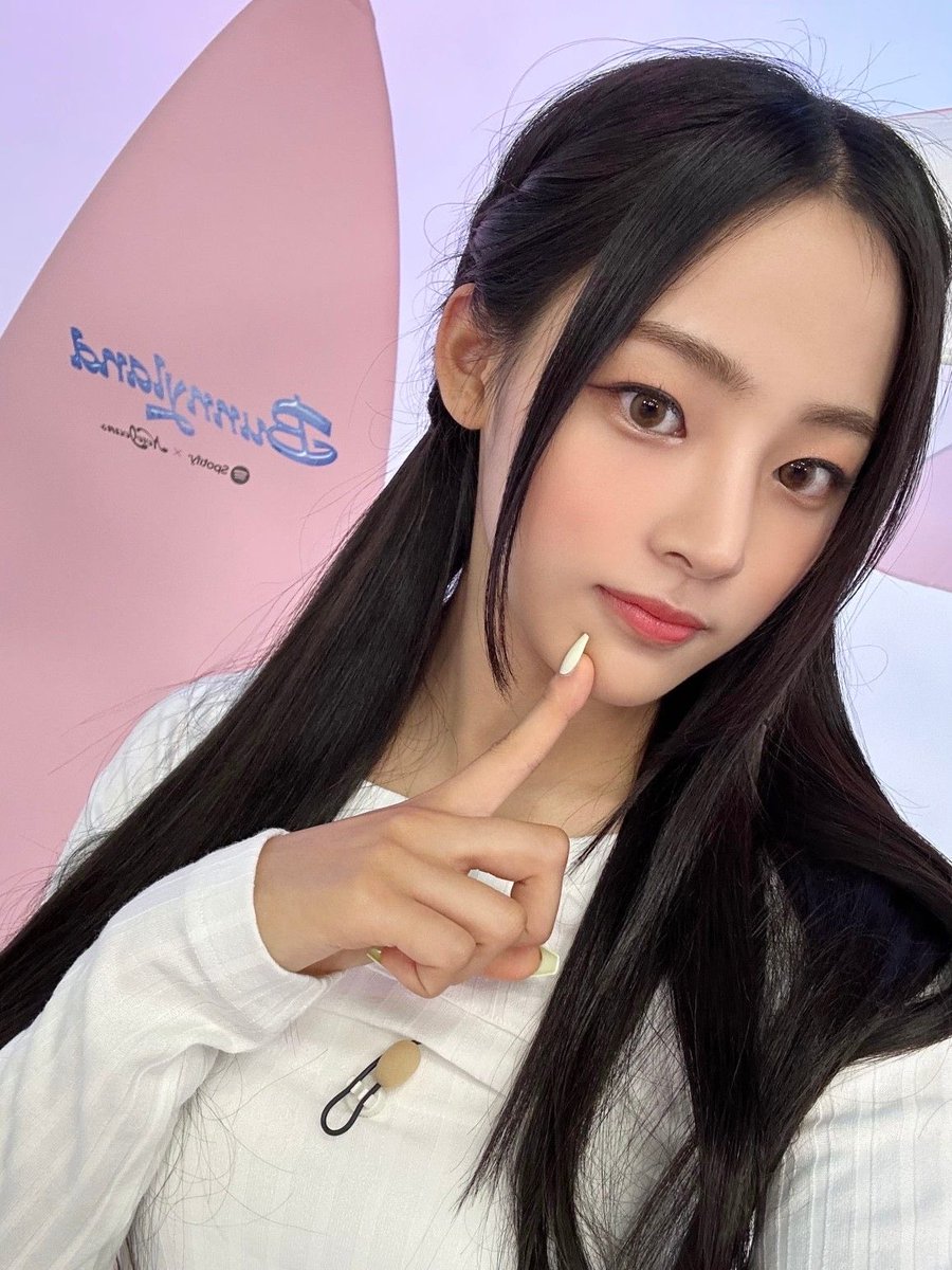 ミンジちゃんのビジュが美しすぎる😭😭😭😭😭