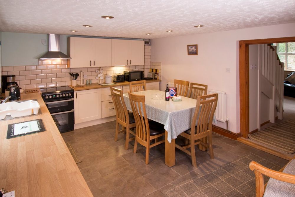 TheHolidayCots's tweet image. 🌿 Set within the breathtaking Snowdonia National Park, Gogarth Hall Farm is a peaceful working farm surrounded by the natural beauty of Mid Wales. Overlooking the Dyfi Estuary &amp;amp; the Cambrian Mountains, it offers stunning views. 🌄

🛏️ Sleeps 6
theholidaycottages.co.uk/Powys/1128

#Pennal