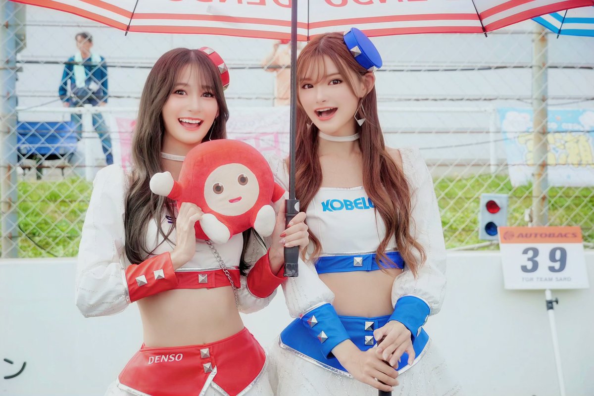 ﾐｵﾁｬﾝとデンまる君の顔真似選手権したのですが、圧倒的敗北でした🤤🤤❤️

みおちゃんデンまる君に顔似てない？！笑ﾃﾞ٩( •̅ ·͜· •̅)ว ﾝ❤️❤️

<a href="/eli_ol_moon/">河村澪／MIO KAWAMURA</a>