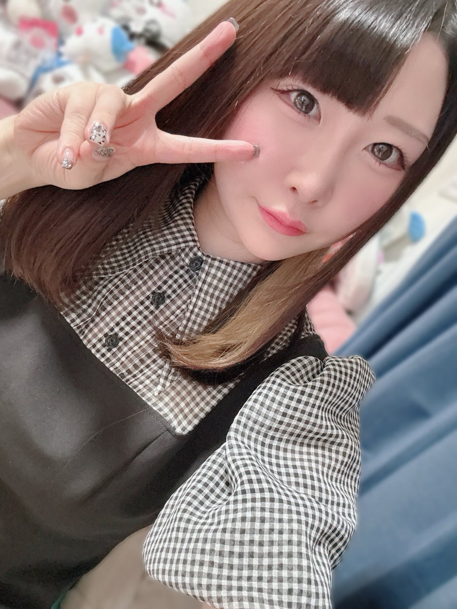 先に明日の告知を🙇‍♀️

明日21日は　#サンシャインKYORAKU南店　さまに行くよー🐾

✔️14時〜20時

周年月間のサンミナ💖
e仮面ライダー電王デカヘソ239
先行導入初日です((* ॑꒳ ॑*  ))✨
ちょっとお久しぶりなので楽しみ〜💖
明日も遅くまでいるのでお仕事終わりにぜひ🫶

PR