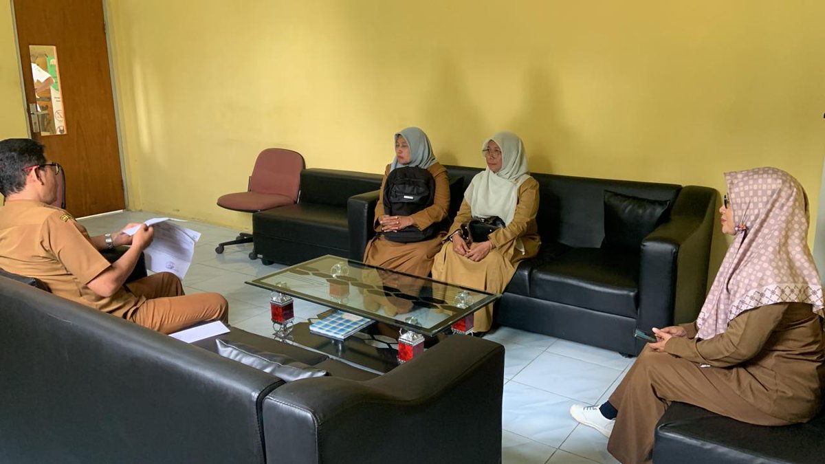 ppi_pusong's tweet image. #SahabatBahari, Kunjungan Tim Guru SMKN 6 LSM dalam rangka monitoring &amp;amp; evaluasi Prakerin Siswa/i di @ppi_pusong. Semoga dari Prakerin ini semakin memperkuat teori yangtelah didapat &amp;amp; meningkatkan pengalaman didunia kerja. Bersama Kita Bisa 💪
@DkpAceh 

📷Tim @ppi_pusong