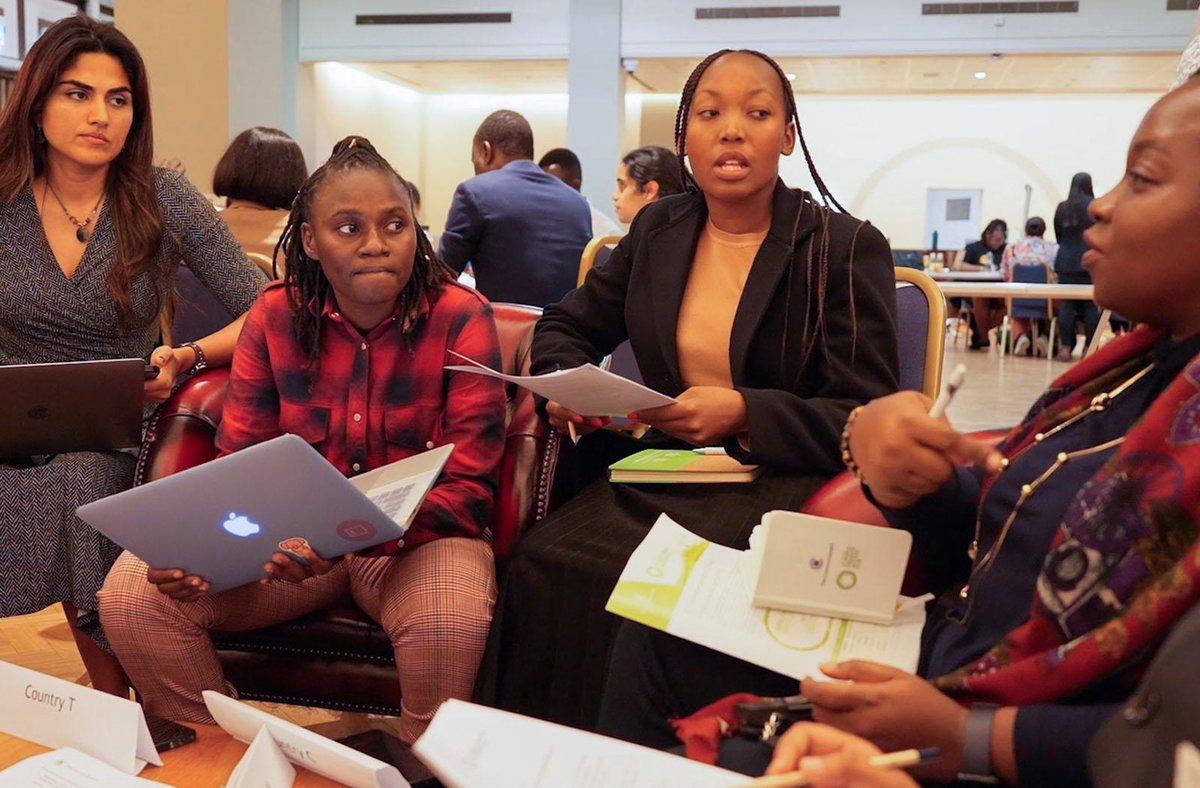 commonwealthsec's tweet photo. As the world prepares for #COP30, we are turning the spotlight on young people and climate finance.

Join our webinar to gain the skills to deliver impactful youth-led climate projects.

📅 28 October | 14:00-16:00 GMT
🔗 Register: https://t.co/hovnShfCex

#CommonwealthForClimate https://t.co/GfoSTMSggG
