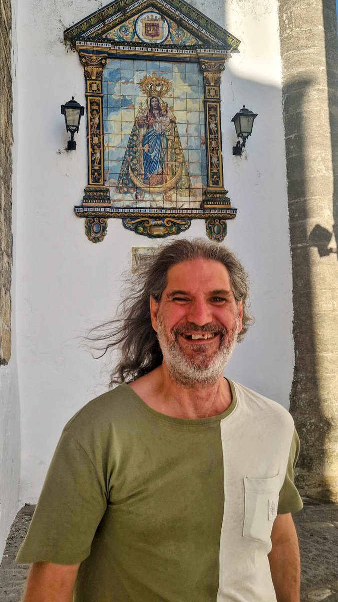 Noviembre no es gris.
Es vino, chimeneas, paisajes rojos y viajes sin prisas.

Hemos preparado una guía con 10 destinos donde viajar en noviembre en España 🍂
Granada, Tenerife, La Rioja, Las Médulas y más.

👉 vivelavidaroca.com/donde-viajar-n…

#viajesconalma #viajesdenoviembre