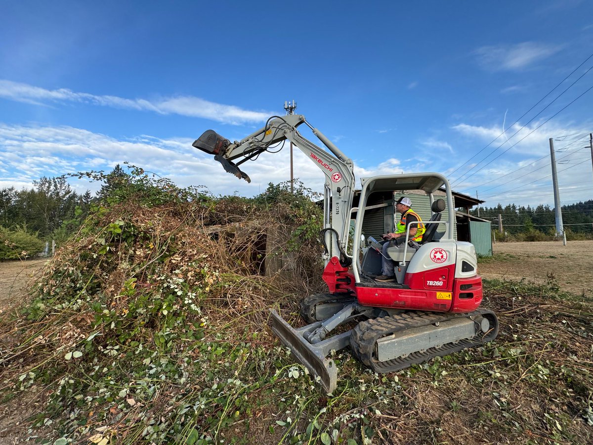 LIUNA's tweet image. #ICYMI: LIUNA Local 737 teamed up with the Roofers and the @UnionSportsmen&apos;s Alliance to refurbish Mounted Explorer Post 686 in Gresham, Oregon. 

#LaborersRising #FeelThePower #LIUNACares