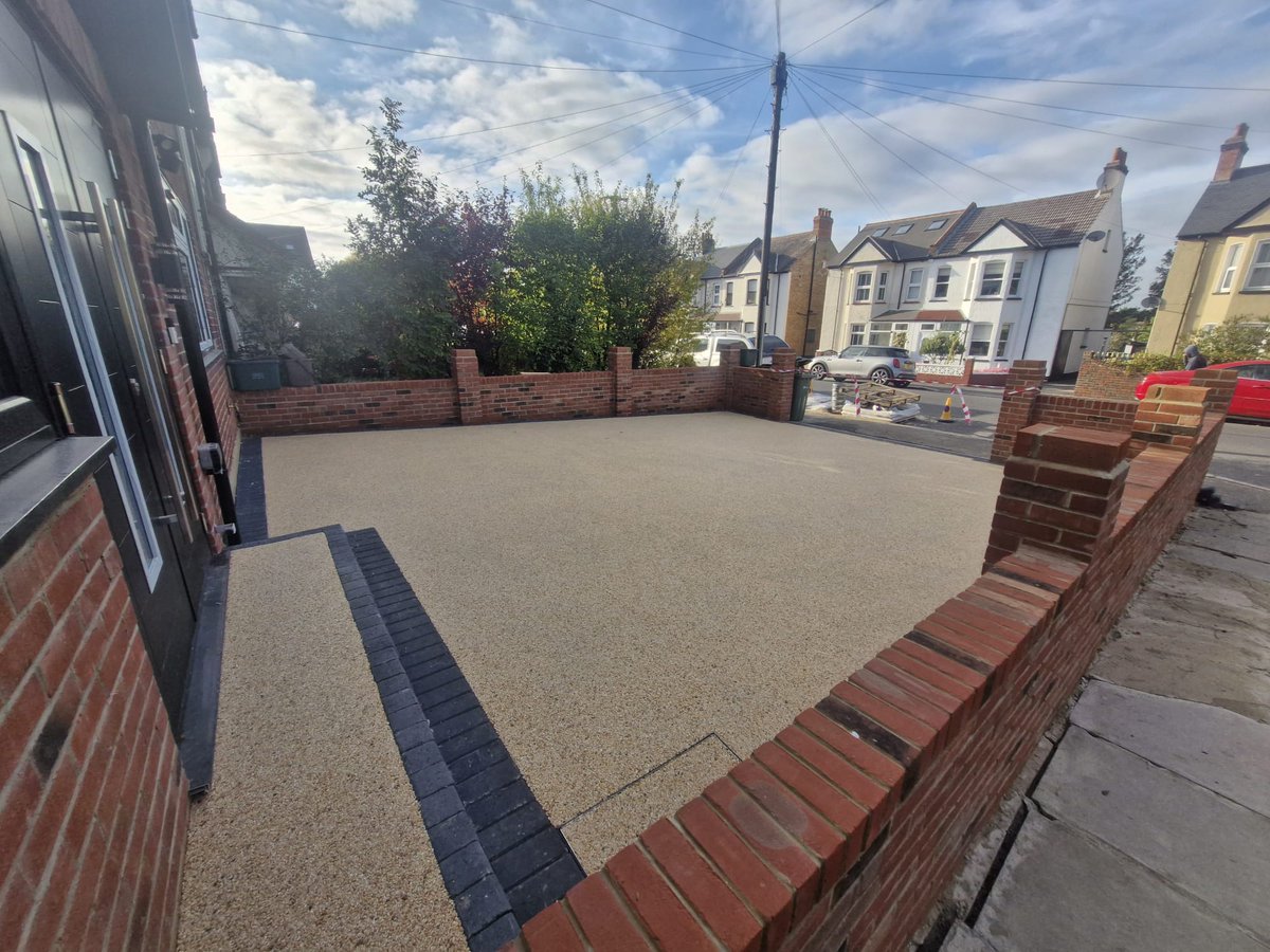 Crown Paving tweet media