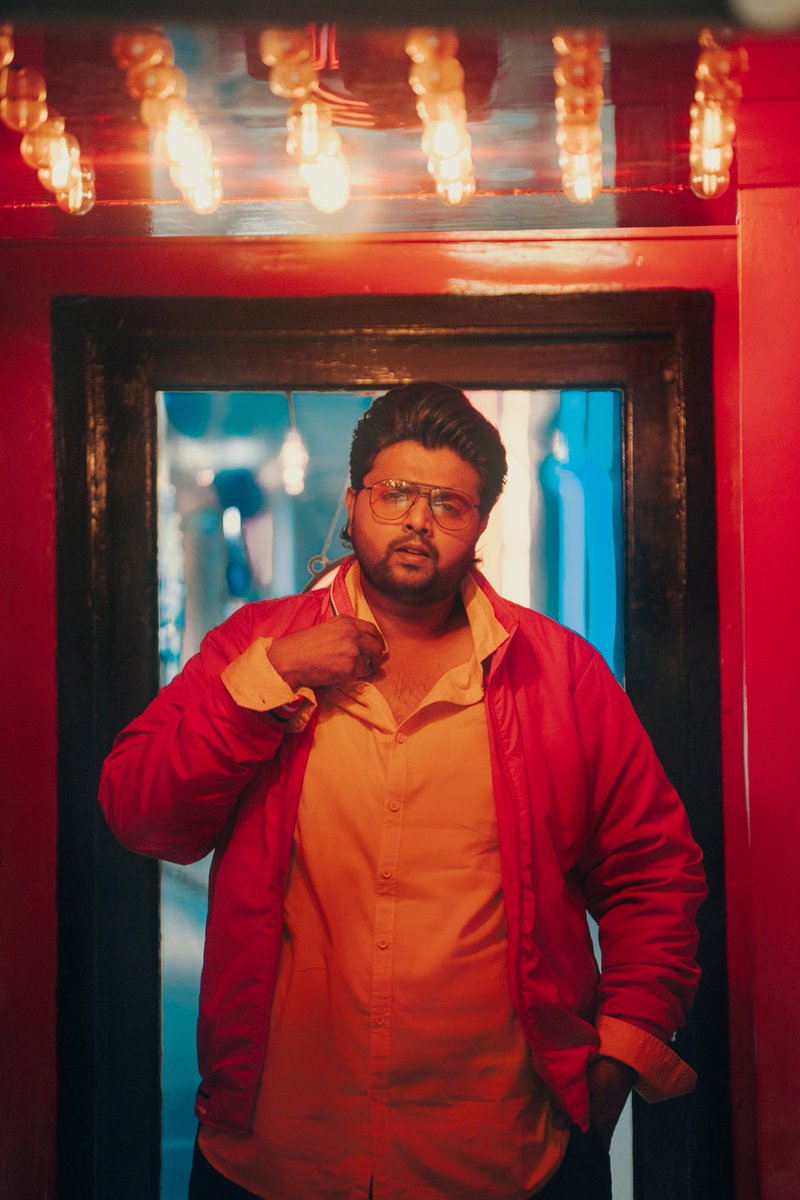 இனிய தீபாவளி நல்வாழ்த்துக்கள் 🎇🪔

#HappyDiwali #HappyDeepavali
#actor #Director #Kishorerajkumar #noiseandgrains #naaisekar #agsentertainment