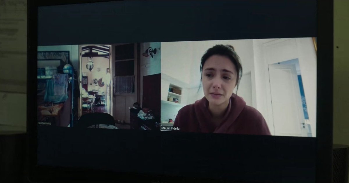 intervlaken's tweet image. just finished watching sakatupo dan baru sadar banyakan ss Moko Maurin daripada keluarganya
pic kedua sih tahta scene favoritku di film ini, just Maurin sit by helplessly, unable to reach Moko
🎬 | 1 Kakak 7 Ponakan (2024)
