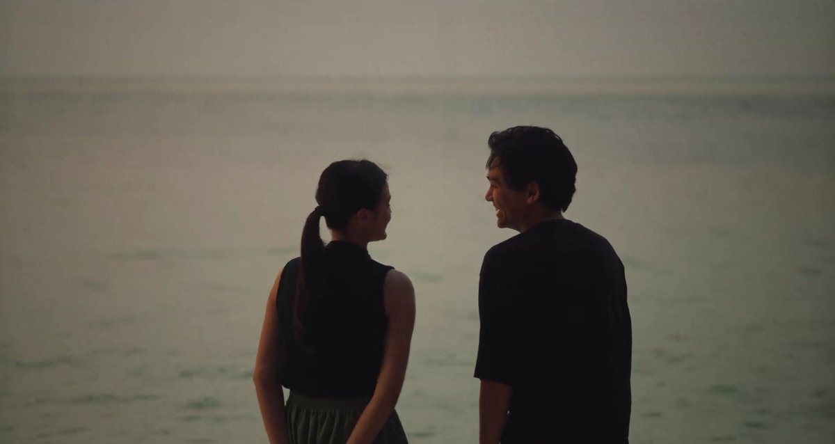 intervlaken's tweet image. just finished watching sakatupo dan baru sadar banyakan ss Moko Maurin daripada keluarganya
pic kedua sih tahta scene favoritku di film ini, just Maurin sit by helplessly, unable to reach Moko
🎬 | 1 Kakak 7 Ponakan (2024)
