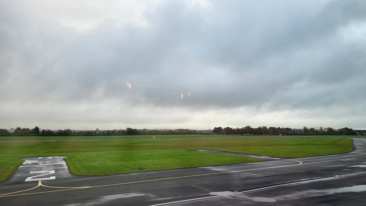 BadWxStations's tweet image. Rain has just cleared @westonairport (EIWT) in Dublin, but more is not far away.

#weather #aimsir #Ireland