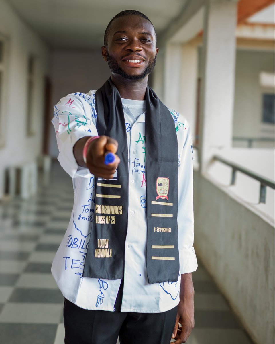 tobe_toon's tweet photo. On the 4th of October, my friend signed out from the department of physiology and I was there to celebrate with him… I captured some nice pictures through my lens 📸 https://t.co/df5Znx85BL
