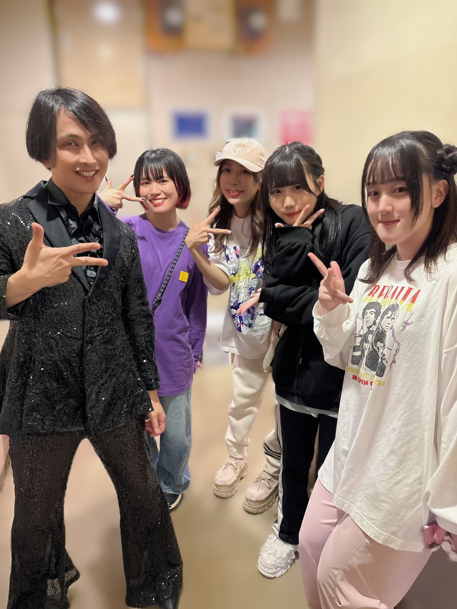 äžè²èðãã¹ãšã¯ð6/1é«å寺HIGH (@hiiro_moe) on Twitter photo å¶ç¶åãã¿ã€ãã³ã°ã§å€§éªã«ããã£ãããããããäŒå Žãè¿ãïŒãšããããšã§ãããããŒããããã«ãæšæ¶ãããŠããã ããŸããð
ãHigh-Posi-Cryããããžã奜è©ã§ãïŒãšãäŒãã§ããŠããã£ãã§ãð¿ããããŸããŸããïŒðââïž å¶ç¶åãã¿ã€ãã³ã°ã§å€§éªã«ããã£ãããããããäŒå Žãè¿ãïŒãšããããšã§ãããããŒããããã«ãæšæ¶ãããŠããã ããŸããð
ãHigh-Posi-Cryããããžã奜è©ã§ãïŒãšãäŒãã§ããŠããã£ãã§ãð¿ããããŸããŸããïŒðââïž