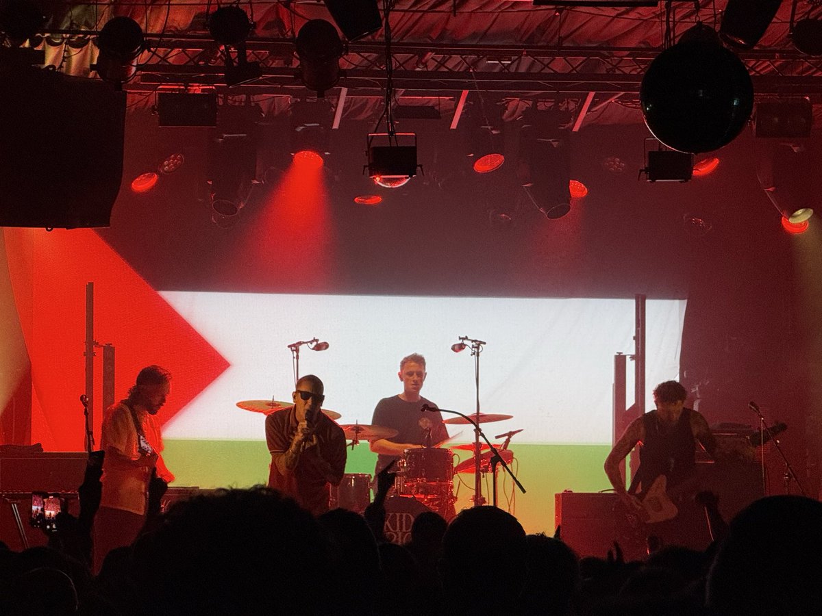 Great gag last night <a href="/concorde_2/">Concorde2</a> <a href="/KidKapichi/">𝑲𝒊𝒅 𝑲𝒂𝒑𝒊𝒄𝒉𝒊</a> and the Palestine flag was the backdrop all night 👏🏻