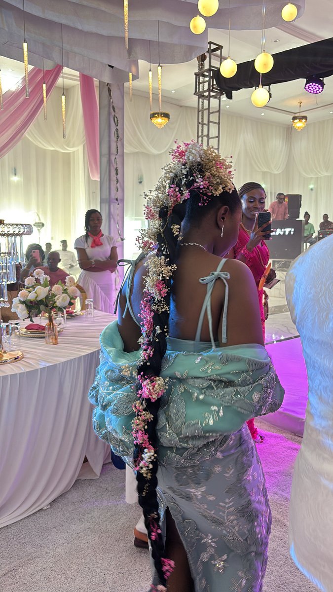 Right! 💐👰🏾‍♀️💗
