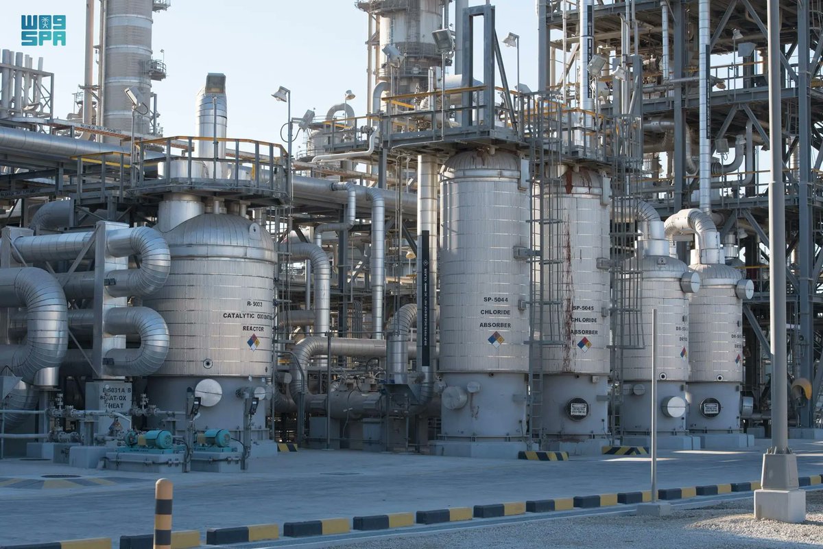 من قاعات الاجتماعات في العاصمة السلوفينية ليوبليانا إلى حاضنات الابتكار على أطرافها، تحرك وفد تجاري سعودي رفيع لإعادة رسم خريطة التعاون الاقتصادي بين #الرياض و #ليوبليانا، بحسب ما ذكرته لـ #الاقتصادية فرح الغريب نائب رئيس مجلس الأعمال السعودي السلوفيني

🟠 الملتقى جمع نحو 60 شركة