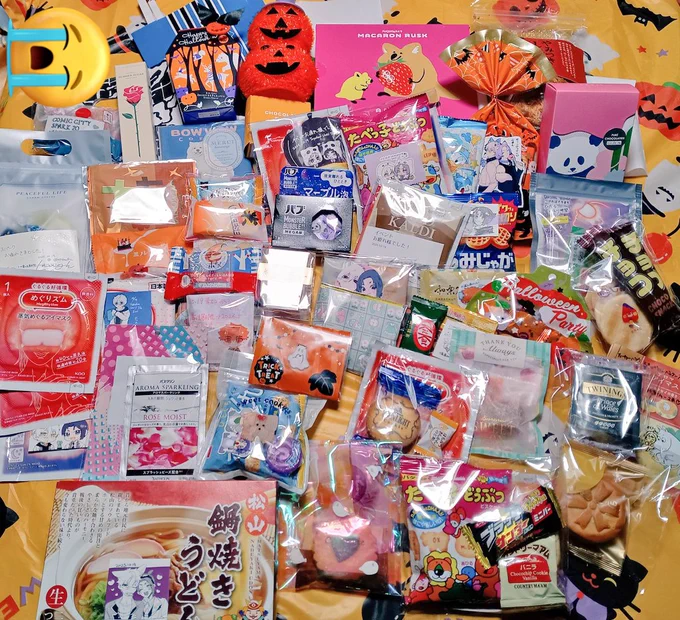 この度はngroプチお疲れ様でした。
沢山の方にお優しくして頂け身に余る光栄の数々に夢のようなひと時でした感謝の気持ちでいっぱいです。全て大切に食し有り難く使用させて頂きます本当にありがとうございました🙇
2枚目の画像は差し入れお返しポスカ絵です 