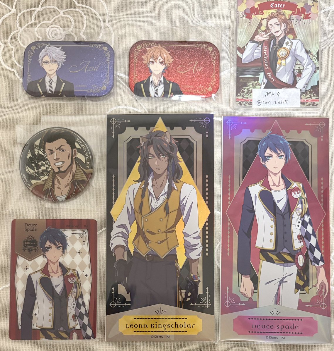 ツイステ 交換 譲渡 アニメーション Picharm グリッター缶バッジ ルディコレ ホログラム缶バッジ

譲▶︎ エース デュース レオナ アズール バルガス

求▶︎ 定価+送料

郵送 または大阪手渡し(日時要相談)
お気軽にお声掛けください🌹