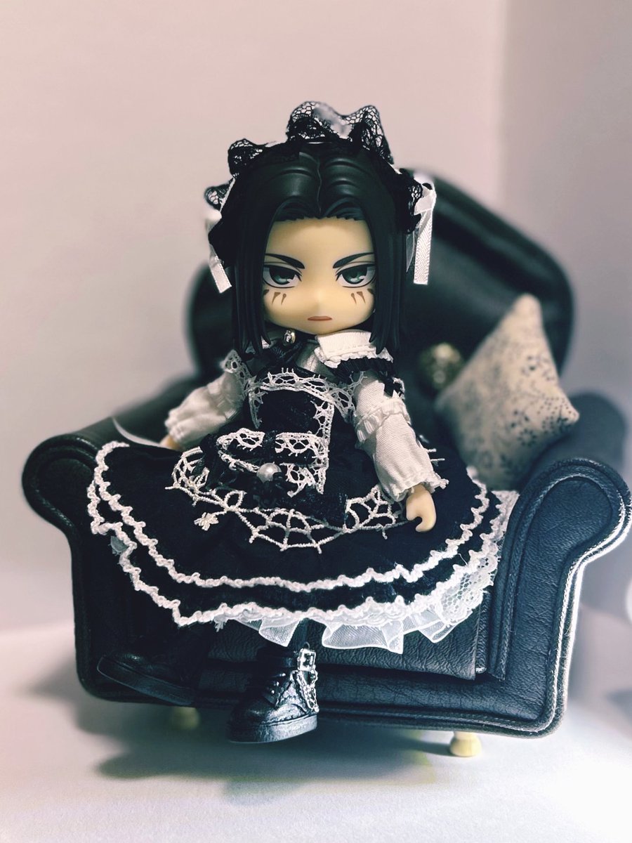 週末のアルトヴァリエで素敵アイテムをお買い物しました！
ソファー：（<a href="/Mr_Ystudio/">miniature shop【こびとの家具屋】</a>）様
ぬいぐるみ：( <a href="/m_de_charlotte/">Manoir de Charlotte</a> )様
黒ブーツ：(<a href="/aoiumi113/">aoiumi 11/16AK 4F【H13.14】、11/21〜kumukuku個展</a> )様