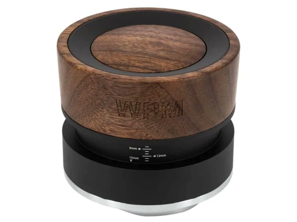 mpcoffeegear's tweet image. #WPM #ディストリビューター #Φ58
#珈琲粉 面に接する箇所は9 面設計となっており #コーヒー 粉を滑らかにし全ての隙間を均一にします
また時計回り,反時計回りのどちらでも使用可能 
#ウッドボディ #エスプレッソ
mpcoffeegear.com/?pid=187564759