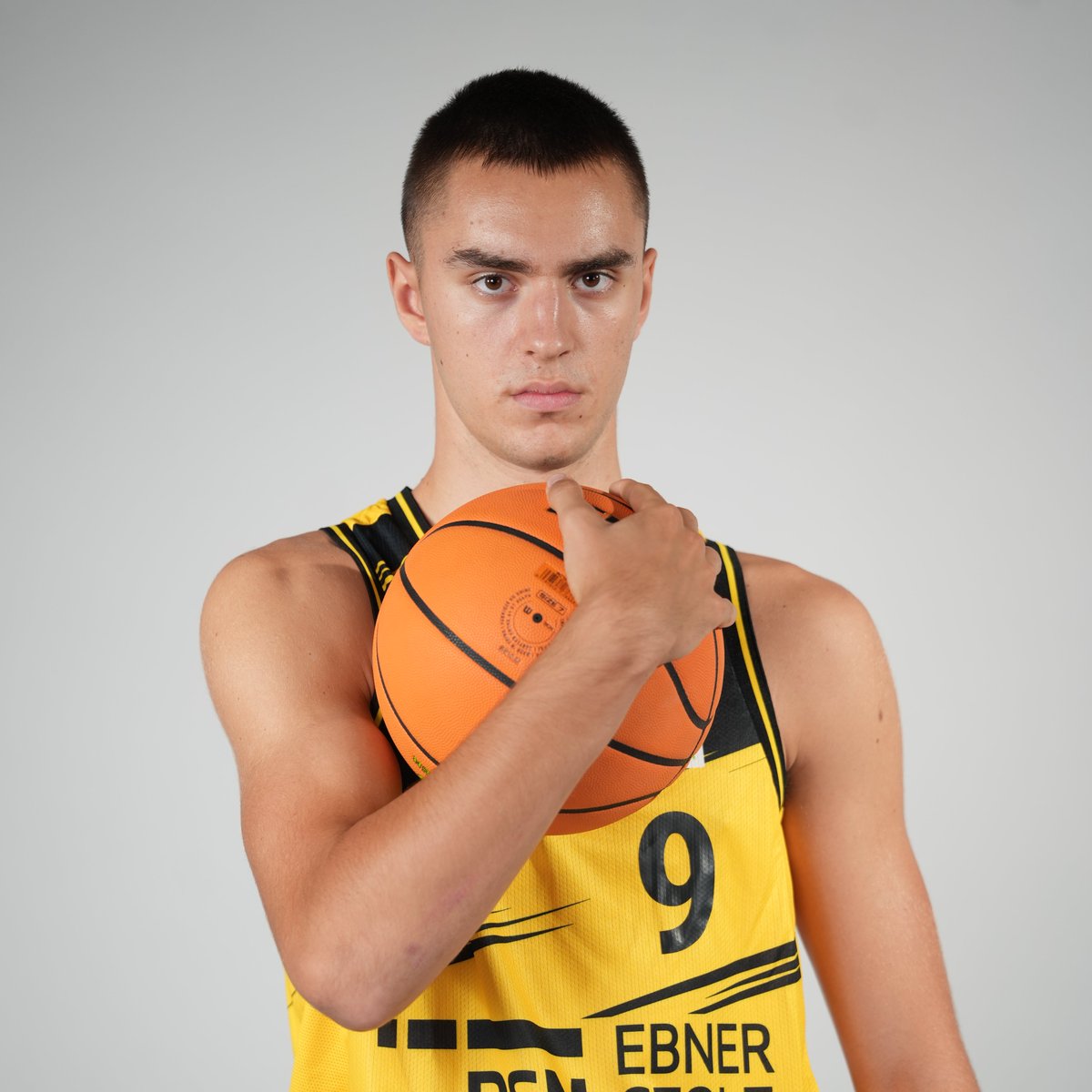 🪩🥰 | Endlich wieder fit, natürlich bereit und nun im letzten Jahr vor der Volljährigkeit: 𝗛𝗮𝗽𝗽𝘆 𝗕𝗶𝗿𝘁𝗵𝗱𝗮𝘆 und alles erdenklich Gute zum 1⃣7⃣. Ehrentag, Armin Pivac! 

#turbofürtalente