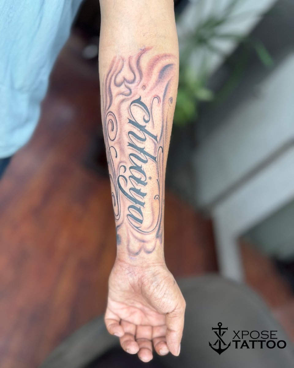 Buitenste Onderarm Script Tatoeages